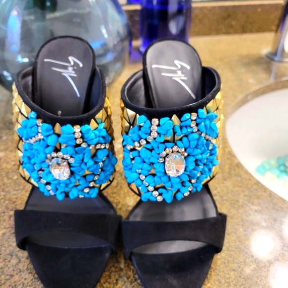 Giuseppe Zanotti - Picture 3 of 5